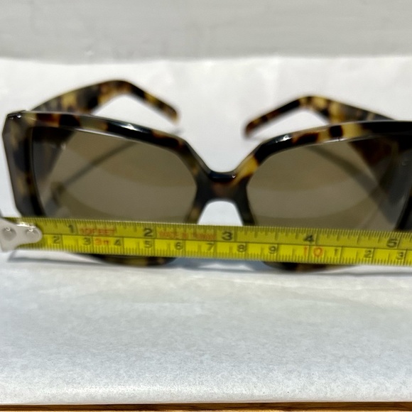 Lanvin sunglasses. - Picture 13 of 14